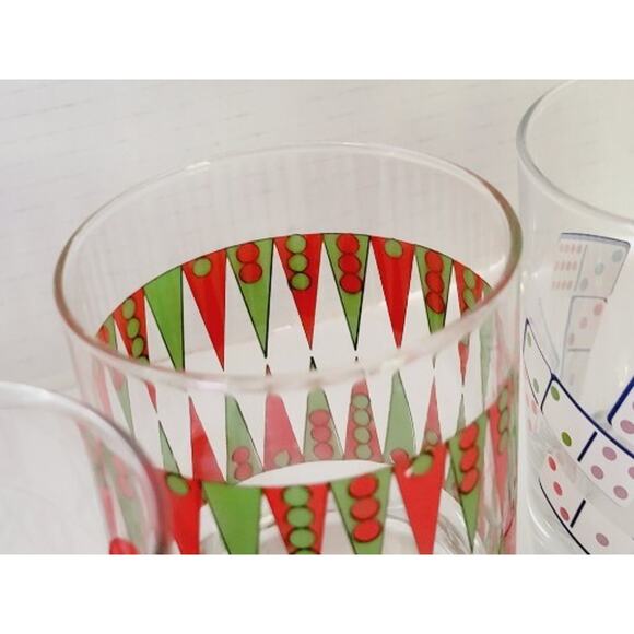 Vintage Retro Board Game Themed Beverage Glasses Set of 4 Barware Dice Dominos - Picture 7 of 14